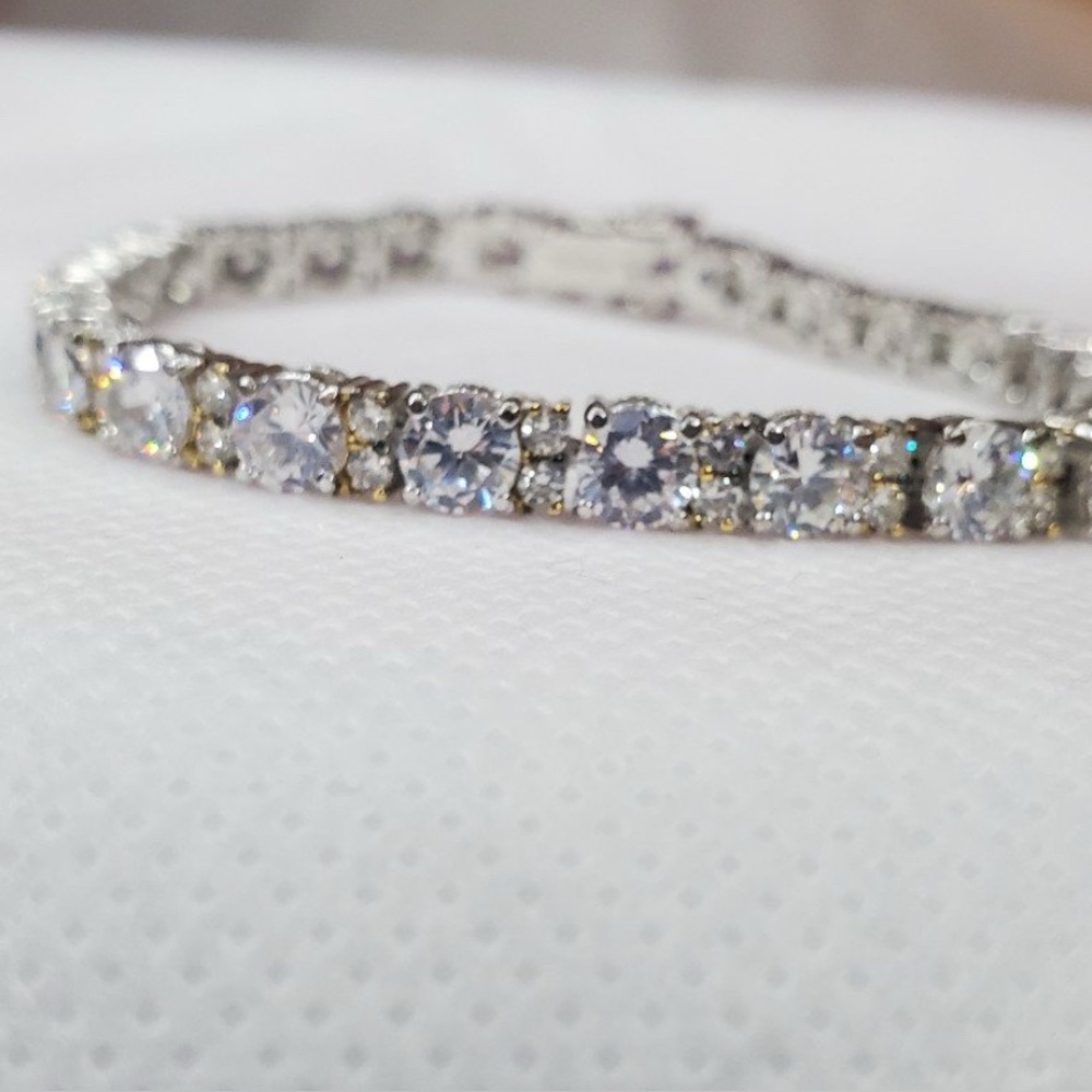 VANNA K (TM) FOR BELLA LUCE (R) 24.10CTW PLATINEVE (R) BRACELET (13.52CTW DEW)